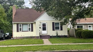 2913 Park St, Muskegon, MI 49444