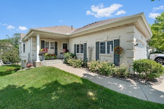 7852 Victoria Way, Saint Louis Park, MN 55426