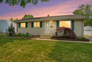 1721 35th St SW, Wyoming, MI 49519