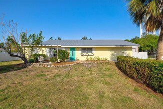 4416 58th St W, Bradenton, FL 34210