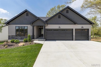 1517 Louisiana Dr, Herculaneum, MO 63028
