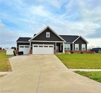 231 Liberty Ln, Wellington, OH 44090