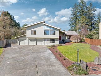 2703 Orchard Hill Place, Lake Oswego, OR 97035
