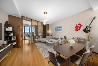 551 W 21st St Unit 4B, New York, NY 10011