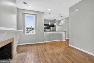 4420 Chestnut St Unit 2, Philadelphia, PA 19104