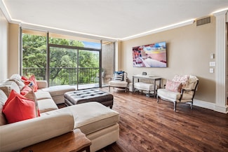 5200 Keller Springs Rd Unit 330, Dallas, TX 75248