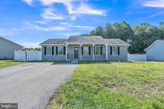 822 Yardley Dr, Prince Frederick, MD 20678