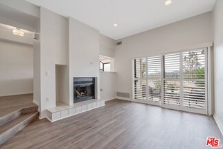 5728 Skyview Way Unit E, Agoura Hills, CA 91301