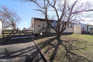 33 Stevens Ave, New Castle, DE 19720