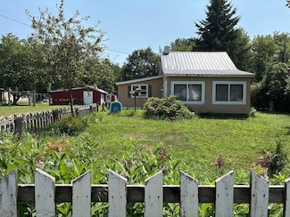 19 Cross Rd, Plattsburgh, NY 12901