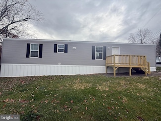 140 Deann Ln, Grantville, PA 17028