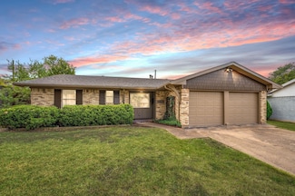 9811 Kingsman Dr, Dallas, TX 75228