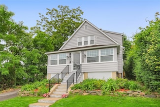 19 Deane Place, Larchmont, NY 10538