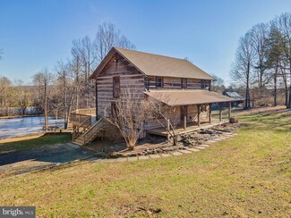 7101 Catbird Ln, Marshall, VA 20115