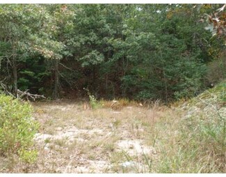 3 Gaffney Rd, Dartmouth, MA 02748