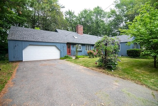 35 Meditation Ln, Atkinson, NH 03811