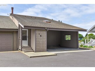911 Park Ave Unit 16, Lakeside, OR 97449