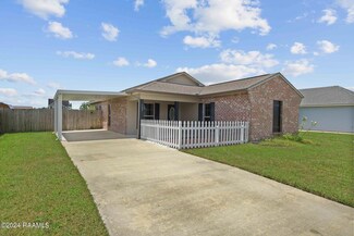 103 Coles Creek Dr, Carencro, LA 70520