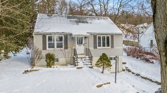 207 Monticello Dr S, Syracuse, NY 13205