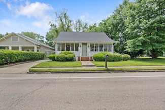 628 W 8th St, Laurel, MS 39440