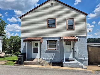19 Charles St, Dravosburg, PA 15034