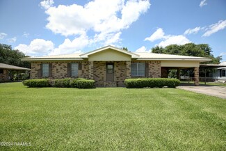 5609 Leona Dr, New Iberia, LA 70560