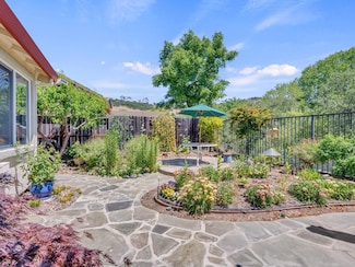 949 Glennfinnan Way, Folsom, CA 95630