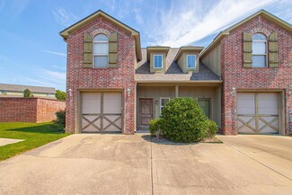 101 Tivoli Ln, Maumelle, AR 72113