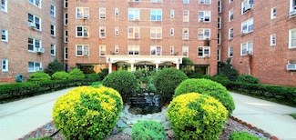 105-37 64th Ave Unit 3C, Forest Hills, NY 11375