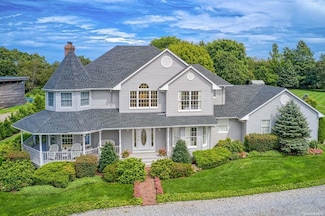 560 Grandview Dr, Orient, NY 11957
