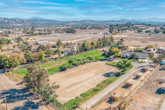 744 W Haverford Rd, Ramona, CA 92065