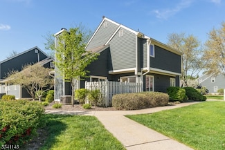 137 Village Dr, Basking Ridge, NJ 07920