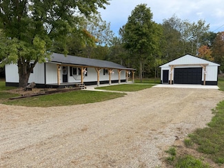 7367 S Coldwater Rd, Blanchard, MI 49310