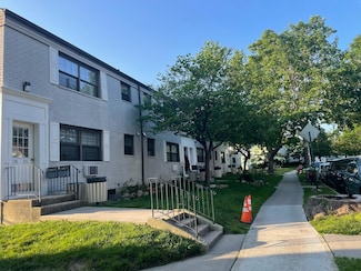 136-05 68th Dr Unit B / 2nd Floor, Flushing, NY 11367