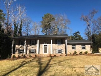 135 Horseshoe Cir, Athens, GA 30605