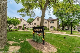 42160 Woodward Ave Unit 37, Bloomfield Hills, MI 48304