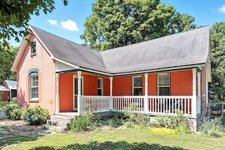 121 Adams St, Allegan, MI 49010