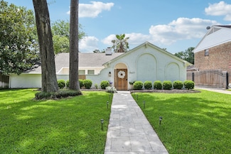 14627 Oak Bend Dr, Houston, TX 77079
