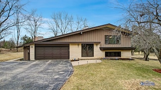 25950 W Hippler Rd, Barrington, IL 60010