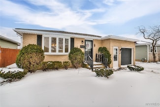 25 Karen Ln, Depew, NY 14043