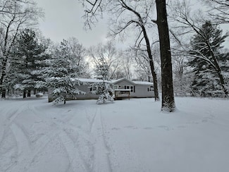 6493 White Rd, Muskegon, MI 49442