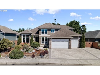 2185 Garfield St, North Bend, OR 97459