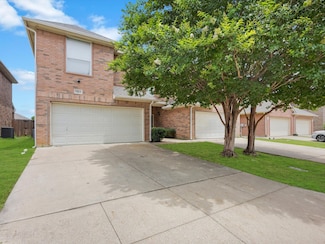 5817 Blackmon Ct, Fort Worth, TX 76137