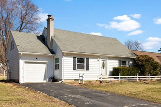 210 South St, de Forest, WI 53532