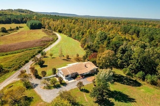 271 Anderson Rd, Palmer, TN 37365