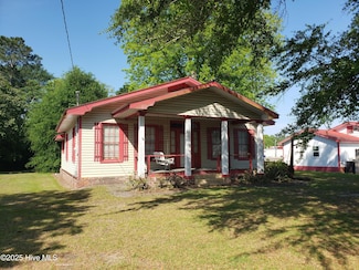 809 Conway Rd, Fair Bluff, NC 28439
