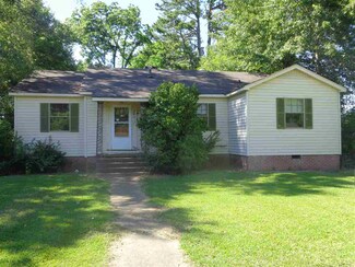 241 South Ave, Crystal Springs, MS 39059