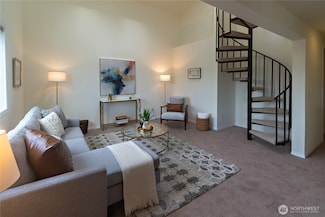 14300 32nd Ave NE Unit 402, Seattle, WA 98125