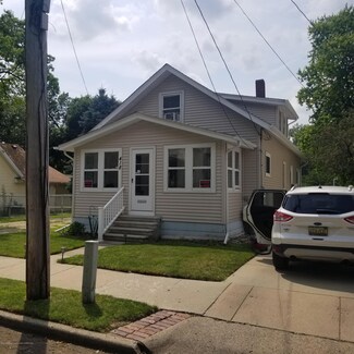 418 Clifford St, Lansing, MI 48912