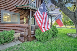 401 Lake Point Dr, Horseshoe Bay, TX 78657
